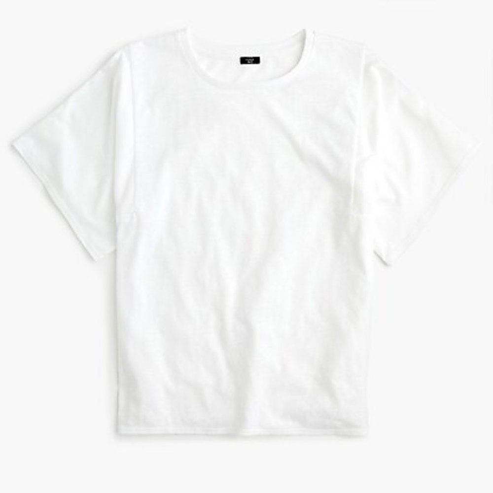 Square-sleeve T-shirt